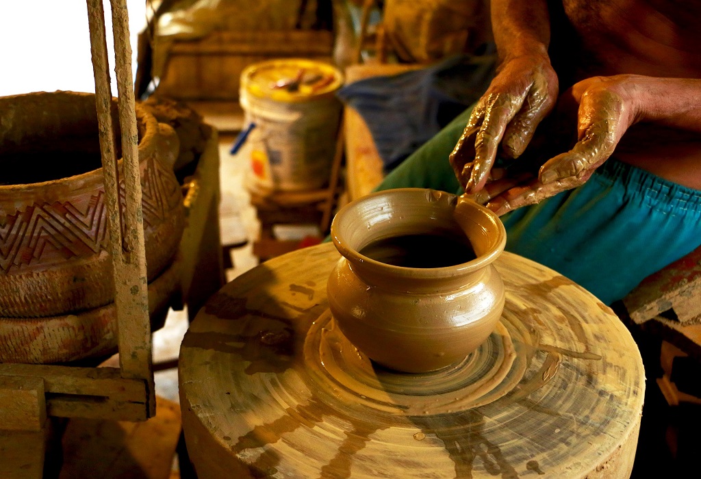 Pottery Throwing Classes London